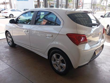 CHEVROLET Onix Hatch 1.4 4P FLEX LT, Foto 4