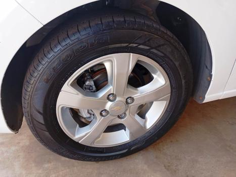 CHEVROLET Onix Hatch 1.4 4P FLEX LT, Foto 10