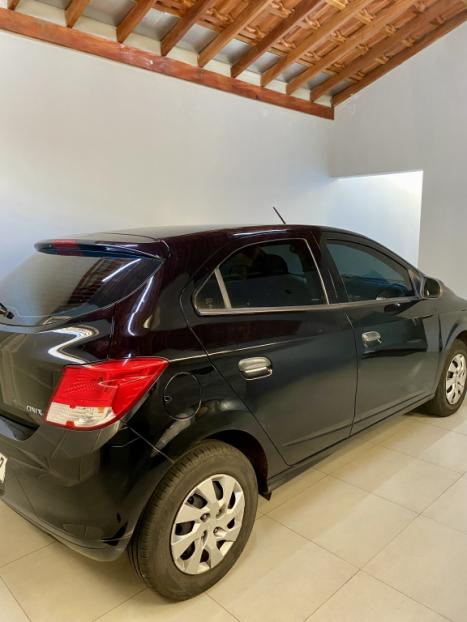 CHEVROLET Onix Hatch 1.0 4P FLEX LS, Foto 2