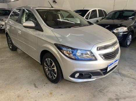 CHEVROLET Onix Hatch 1.4 4P FLEX LTZ, Foto 3