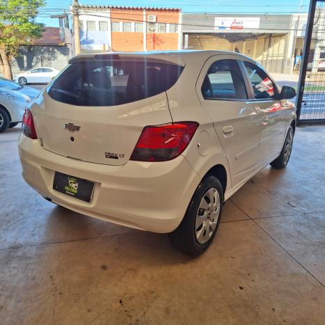 CHEVROLET Onix Hatch 1.4 4P FLEX LT, Foto 5