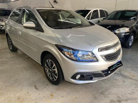 CHEVROLET Onix Hatch 1.4 4P FLEX LTZ, Foto 2
