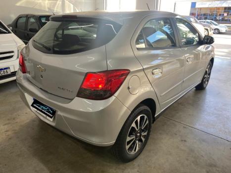 CHEVROLET Onix Hatch 1.4 4P FLEX LTZ, Foto 3