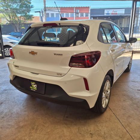 CHEVROLET Onix Hatch 1.0 4P FLEX LTZ TURBO AUTOMTICO, Foto 3