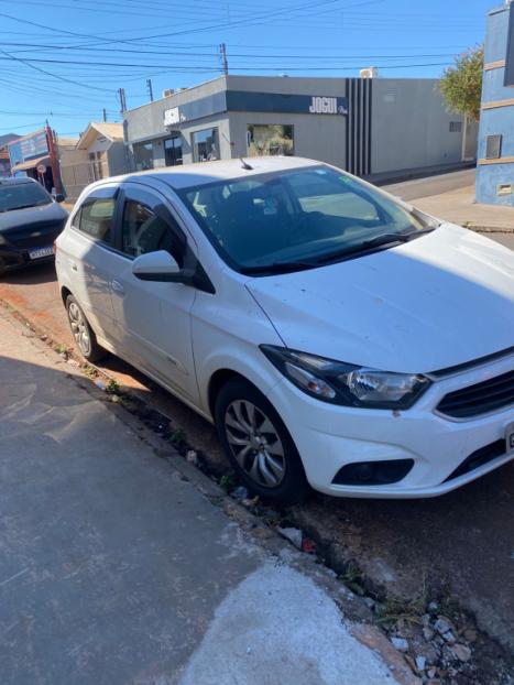 CHEVROLET Onix Hatch 1.4 4P FLEX LT, Foto 4