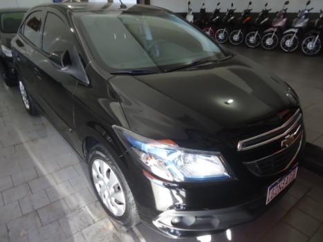 CHEVROLET Onix Hatch 1.4 4P FLEX LT, Foto 2