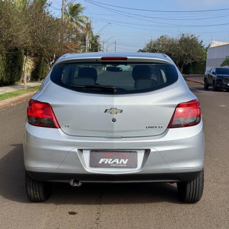 CHEVROLET Onix Hatch 1.4 4P FLEX LT, Foto 7