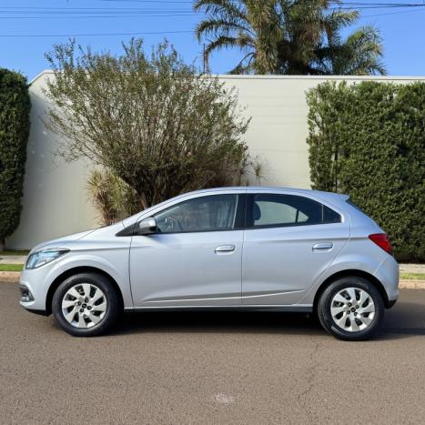 CHEVROLET Onix Hatch 1.4 4P FLEX LT, Foto 8