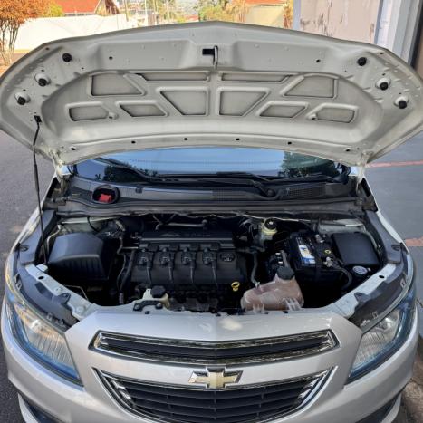 CHEVROLET Onix Hatch 1.4 4P FLEX LT, Foto 9