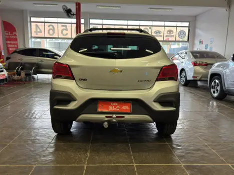 CHEVROLET Onix Hatch 1.4 4P FLEX ACTIV AUTOMTICO, Foto 4