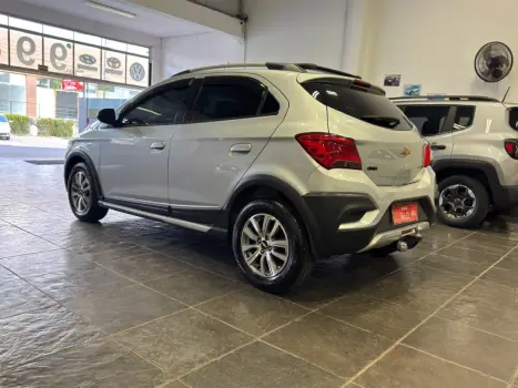 CHEVROLET Onix Hatch 1.4 4P FLEX ACTIV AUTOMTICO, Foto 5