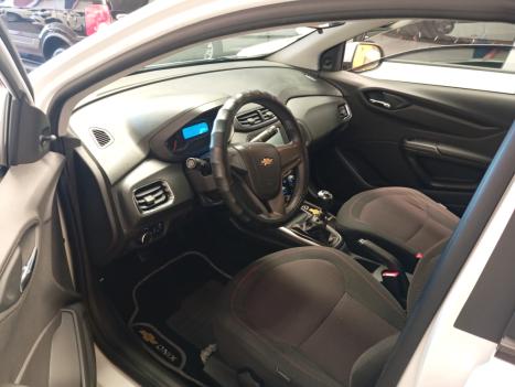 CHEVROLET Onix Hatch 1.4 4P FLEX LT, Foto 2