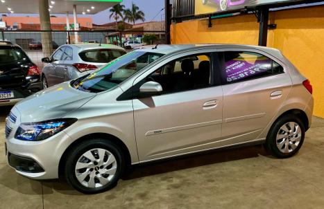 CHEVROLET Onix Hatch 1.4 4P FLEX LT AUTOMTICO, Foto 4