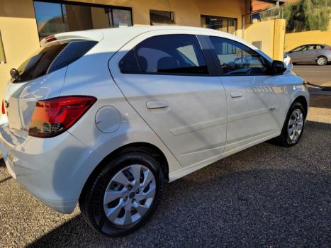 CHEVROLET Onix Hatch 1.4 4P FLEX LT, Foto 3