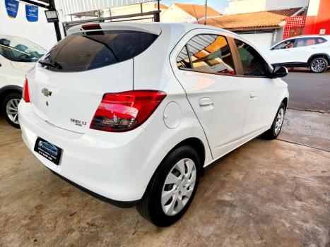 CHEVROLET Onix Hatch 1.4 4P FLEX LT, Foto 4