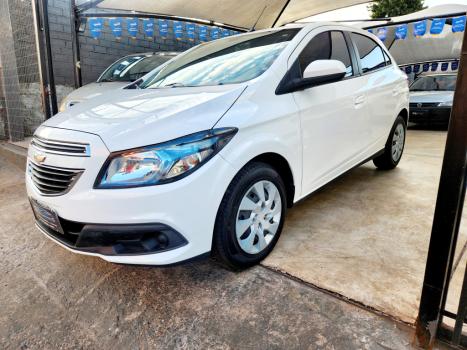 CHEVROLET Onix Hatch 1.4 4P FLEX LT, Foto 6