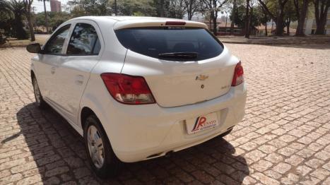 CHEVROLET Onix Hatch 1.0 4P FLEX LT, Foto 6