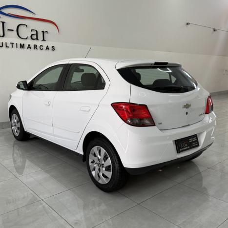 CHEVROLET Onix Hatch 1.4 4P FLEX LT, Foto 4