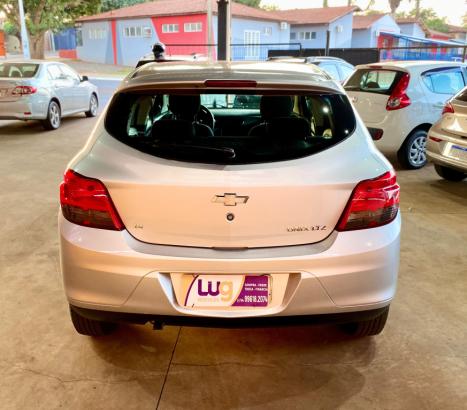 CHEVROLET Onix Hatch 1.4 4P FLEX LTZ, Foto 3