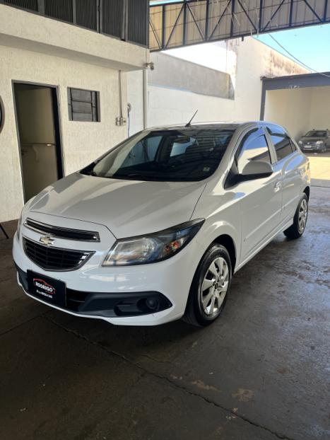 CHEVROLET Onix Hatch 1.4 4P FLEX LT, Foto 1