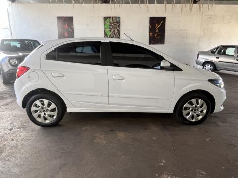 CHEVROLET Onix Hatch 1.4 4P FLEX LT, Foto 5