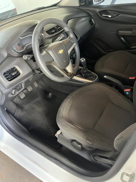CHEVROLET Onix Hatch 1.4 4P FLEX LT, Foto 7