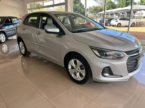 CHEVROLET Onix Hatch 1.0 12V 4P FLEX PREMIER TURBO AUTOMTICO, Foto 2