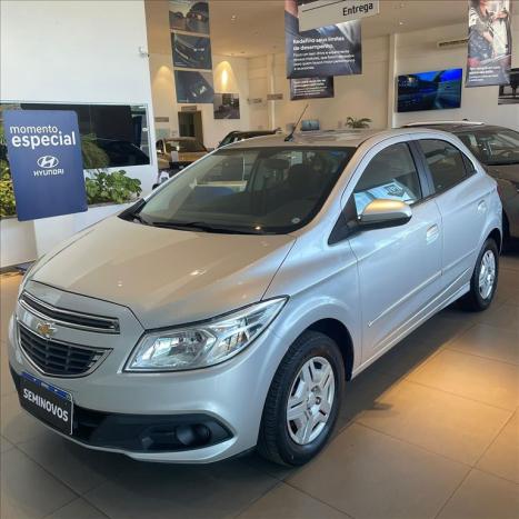 CHEVROLET Onix Hatch 1.0 4P FLEX LT, Foto 3