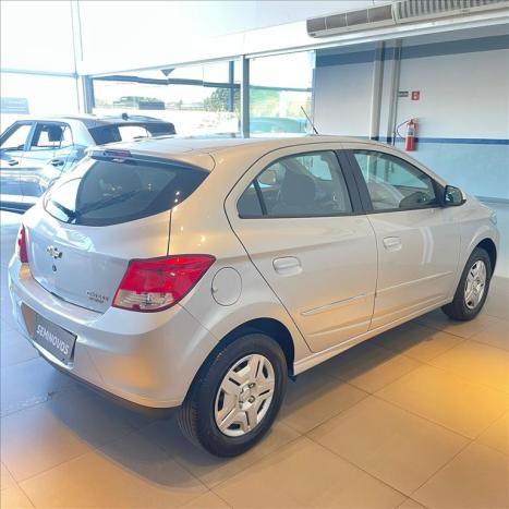 CHEVROLET Onix Hatch 1.0 4P FLEX LT, Foto 4