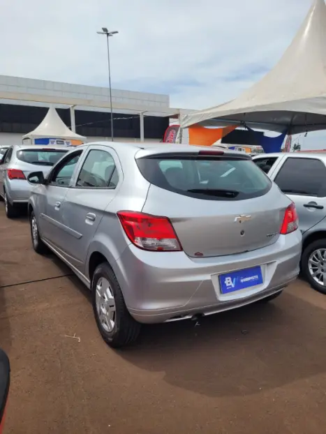 CHEVROLET Onix Hatch 1.0 4P FLEX LT, Foto 7