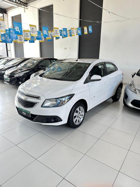 CHEVROLET Onix Sedan 1.0 4P FLEX LT, Foto 3
