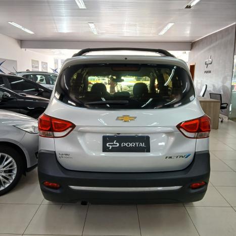 CHEVROLET Spin 1.8 4P FLEX ACTIVE5 AUTOMTICO, Foto 3