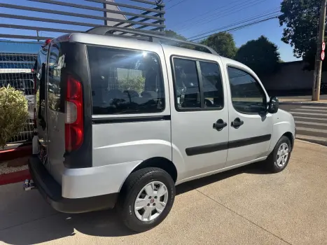 FIAT Doblo 1.8 16V 4P FLEX ADVENTURE 6 LUGARES, Foto 4