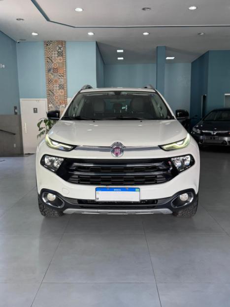 FIAT Toro 2.0 16V 4P VOLCANO 4WD TURBO DIESEL AUTOMTICO, Foto 3