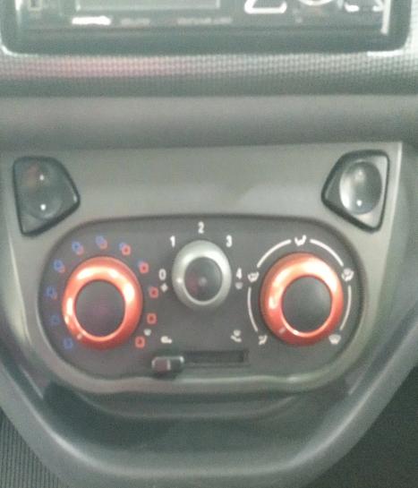 FIAT Uno 1.4 4P FLEX SPORTING, Foto 3