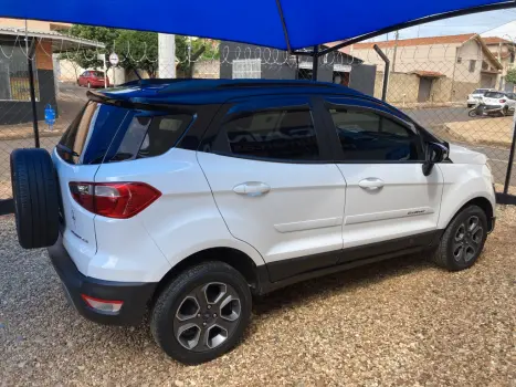 FORD Ecosport 1.5 12V 4P TI-VCT FLEX FREESTYLE AUTOMTICO, Foto 4