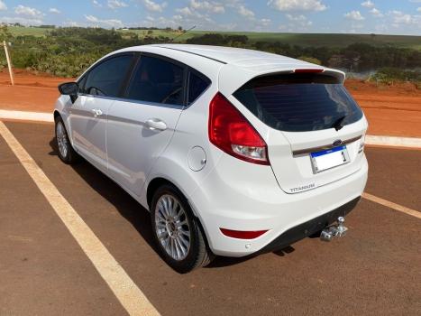 FORD Fiesta Hatch 1.6 16V 4P FLEX TITANIUM POWERSHIFT AUTOMTICO, Foto 6