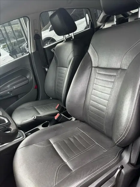 FORD Fiesta Hatch 1.6 16V 4P FLEX TITANIUM POWERSHIFT AUTOMTICO, Foto 13