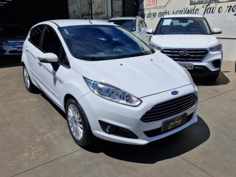 FORD Fiesta Hatch 1.6 16V 4P FLEX TITANIUM POWERSHIFT AUTOMTICO, Foto 2