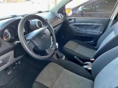 FORD Fiesta Hatch 1.0 4P FLEX, Foto 2