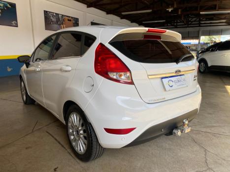 FORD Fiesta Hatch 1.0 12V 4P TITANIUM PLUS ECOBOOST TURBO POWERSHIFT AUTOMTICO, Foto 4