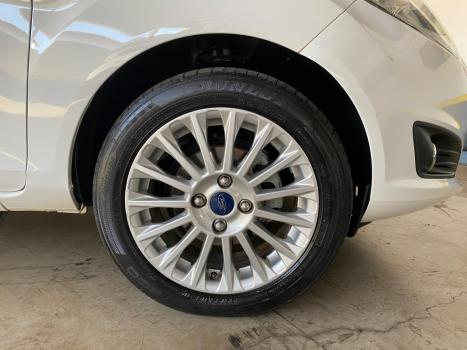 FORD Fiesta Hatch 1.0 12V 4P TITANIUM PLUS ECOBOOST TURBO POWERSHIFT AUTOMTICO, Foto 15