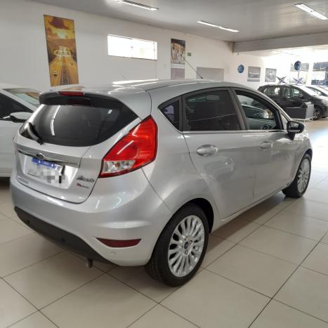 FORD Fiesta Hatch 1.6 4P FLEX TITANIUM POWERSHIFT AUTOMTICO, Foto 3