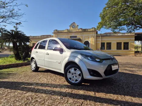 FORD Fiesta Hatch 1.6 4P ROCAM FLEX, Foto 2