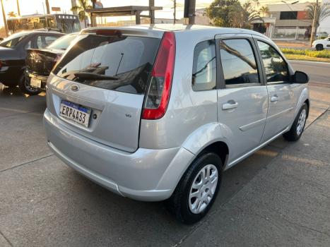FORD Fiesta Hatch 1.6, Foto 2