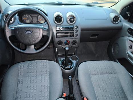 FORD Fiesta Hatch 1.0 4P, Foto 2
