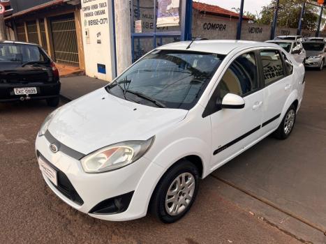 FORD Fiesta Sedan 1.6 4P FLEX, Foto 2