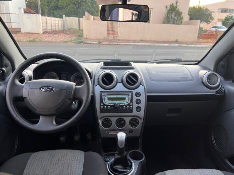 FORD Fiesta Sedan 1.6 4P FLEX, Foto 6