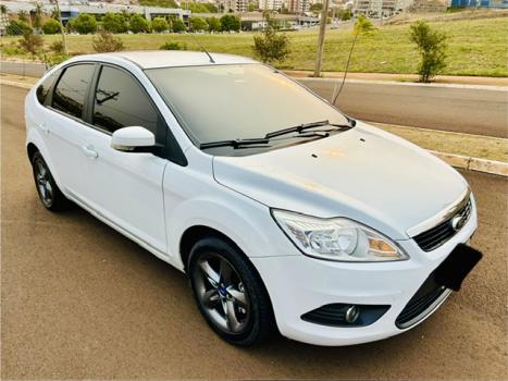 FORD Focus Hatch 1.6 4P GLX FLEX, Foto 2