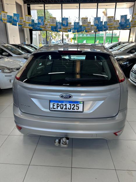 FORD Focus Hatch 1.6 16V 4P FLEX GL, Foto 5